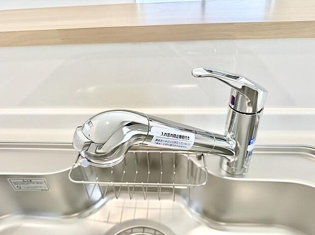 【浄水器】■清潔でおいしい水を手軽に供給してくれます