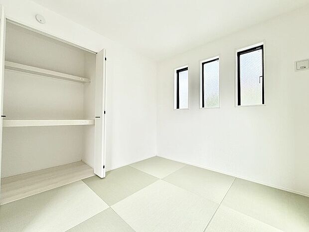 【リビング以外の居室】1号棟  ■落ち着いた雰囲気のお部屋で心が安らぐ空間