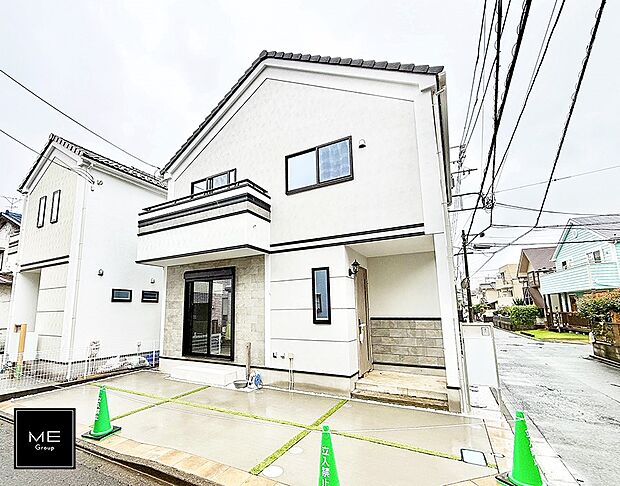 【現地外観写真】2号棟  ■家族みんなが笑顔で過ごせる、安心感のある住まい