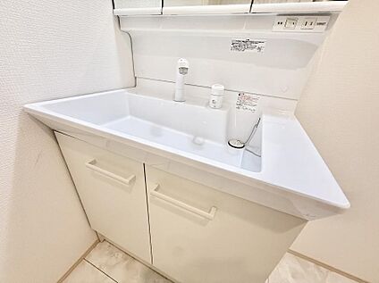 ハンドシャワー付洗面台