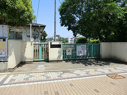 川崎市立浅田小学校 120m(2分)
