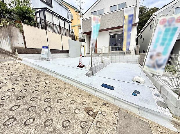 【駐車場】1号棟 ■自宅にカースペースがあると助かります