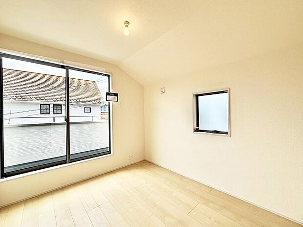 【リビング以外の居室】1号棟 ■機能的で使いやすいお部屋で毎日を快適に