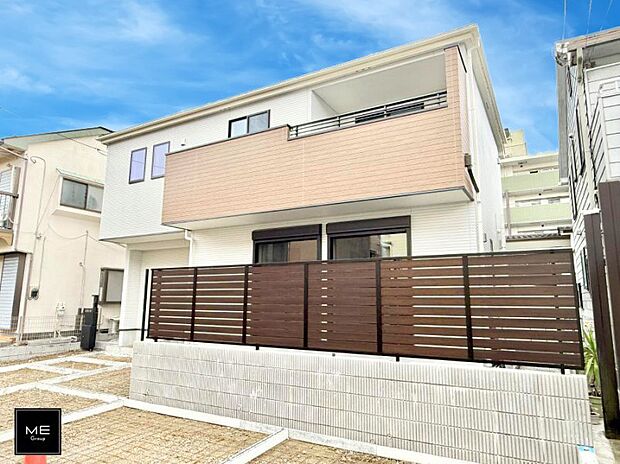 【現地外観写真】1号棟 ■暮らしを豊かにする充実した仕様設備で快適に