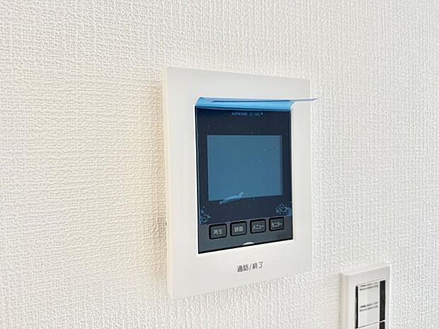 【TVモニター付インターフォン】■画面でしっかり確認でき防犯対策に最適