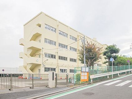 横浜市立小菅ヶ谷小学校 1000m(13分)