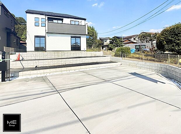 【現地外観写真】1号棟  ■暮らしを彩る充実した設備仕様が備わった住まい