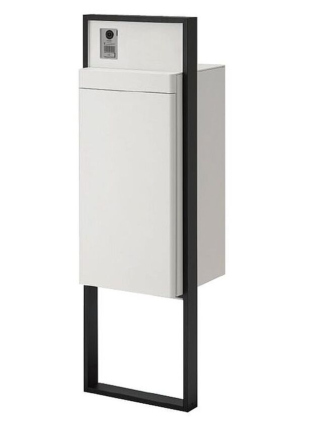 【宅配ボックス付きポスト】不在時に荷物の受け取りができ、受け渡し時間を気にしたり再配達の必要がありません。在宅時でも対面せずに荷物を受け取れるので防犯面でも安心です。