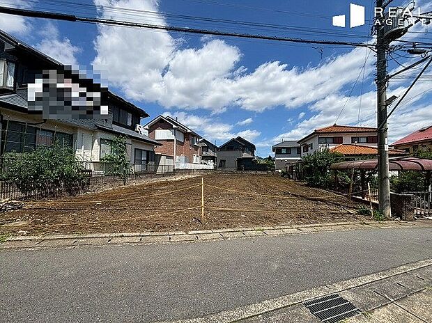 【現地外観】第一種低層住居専用地域ならではの良好な住環境。
都会の喧騒から離れて、のんびりしたスローライフをお望みの方にお勧め