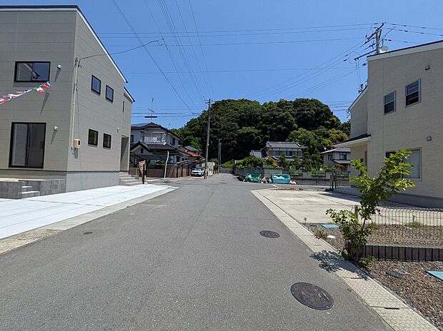 南東側6m公道
