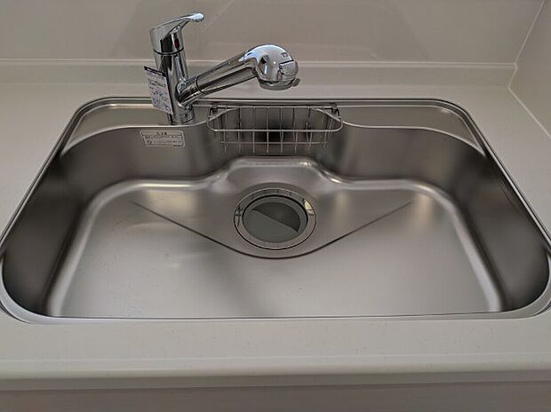 【浄水器付き水栓】1号棟写真 浄水器付き水栓でいつでもおいしいお水が飲めます!またジャンボシンクを採用しているので使い勝手◎