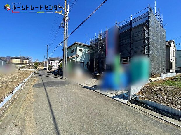 嬉しい仕様がたくさん！
システムキッチン、浴室乾燥機、床下収納、防犯カメラ、TVモニター付きインターホン、人感センサー付玄関灯、全居室ペアガラス、駐車２台可（車種による）♪