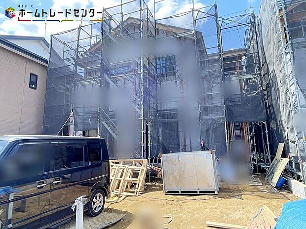 JR常磐線「取手」駅まで車で３分！
LIGAREはラテン語で＜結ぶ＞という意味を持つ。人を繋ぎ、家族を結ぶ。シンプルな箱を結び、繋ぎ合わせることで様々なデザインが形成される。