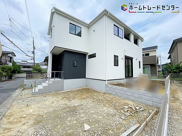 嬉しい仕様がたくさん！システムキッチン、床下収納、TVモニター付きインターホン、シューズインクローク、ファミリークローク、２４時間換気システム、駐車２台可（車種による）等♪