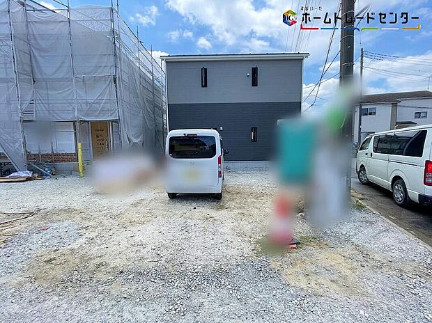 1号棟
交通量が少ない住宅街なので、雨の日でも車の走行音も気になりません。平日・お仕事帰りなど、いつでもご案内致します!お気軽にお問い合わせ下さい♪お持ちしております!