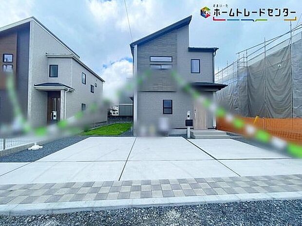 1号棟
嬉しい仕様がたくさん!
浴室暖房換気乾燥機、食器洗浄乾燥機、床下収納、24時間換気、ウォークインクローゼット、シューズインクローク、吹抜、折上天井、駐車2台可(車種による)♪