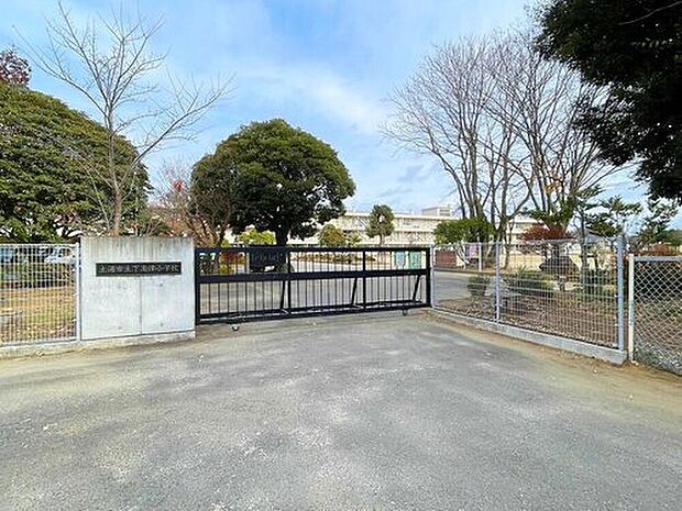 土浦市立下高津小学校（約870m）