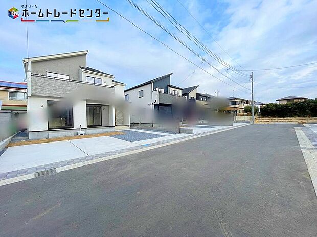 【前面道路含む現地写真】１号棟
現地をご覧いただきながら、住まいの夢をお聞かせください。平日・お仕事帰りなど、いつでもご案内致します！
お気軽にお問い合わせ下さい♪お待ちしております！