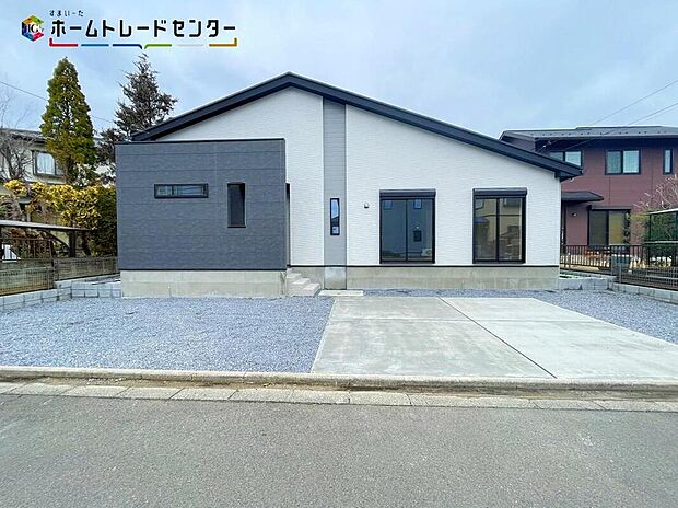 【駐車場】JR常磐線「龍ケ崎市」駅まで車で10分!
LIGAREはラテン語で<結ぶ>という意味を持つ。人を繋ぎ、家族を結ぶ。シンプルな箱を結び、繋ぎ合わせることで様々なデザインが形成される。