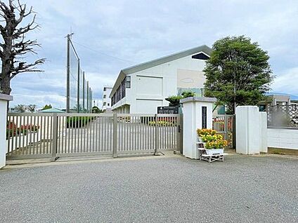 土浦市立土浦第四中学校 1600m(徒歩20分・ 自転車7分)