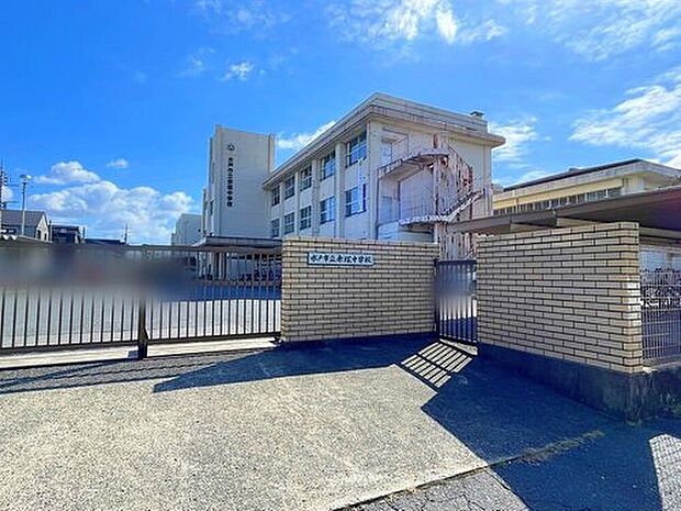 水戸市立赤塚中学校（約2,700m）