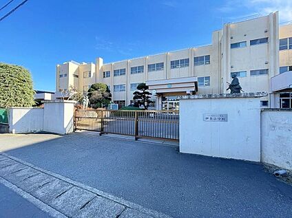 つくばみらい市立伊奈小学校 650ｍ(徒歩9分)