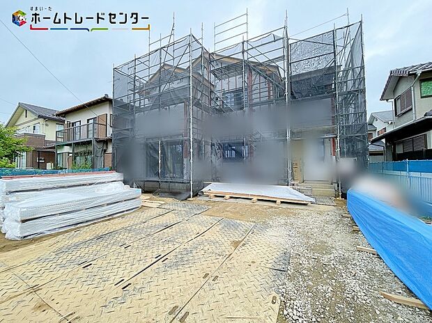 【駐車場】家族の笑顔があふれる、ぬくもりと安心に包まれた夢のマイホーム。四季の移ろいを感じながら、心豊かな暮らしを育む理想の住まいです。毎日が特別になる、そんな場所に出会ってください!