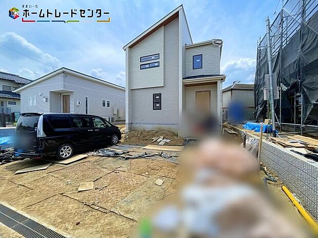 【駐車場】2号棟車2台を駐車できるゆとりあるカースペース(車種による)!同じものは2つとない「夢のマイホーム」との出会いが待っているかもしれません。平日・お仕事帰りなど、いつでもご案内致します!