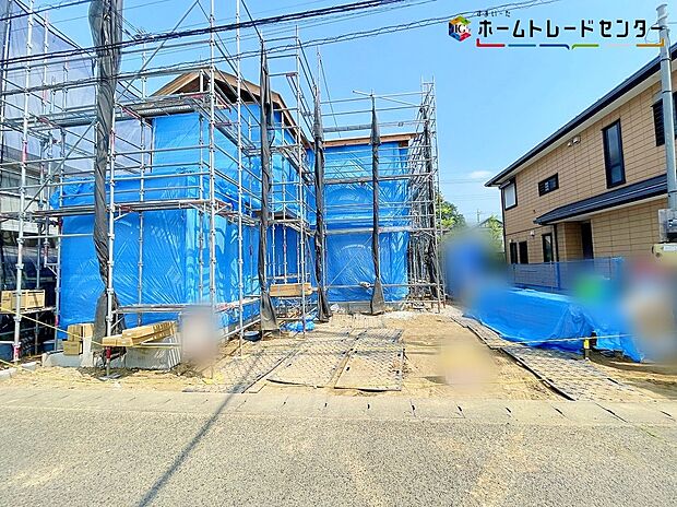 【駐車場】一戸建ての大きなメリットは、「自分の土地」を自由に使えること。好きなペットが飼えるほか、ガーデニングやDIY、車の手入れなど様々な趣味を楽しめます♪広いお庭でのびのびと開放的に暮らしましょう!