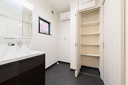 洗面脱衣室物入