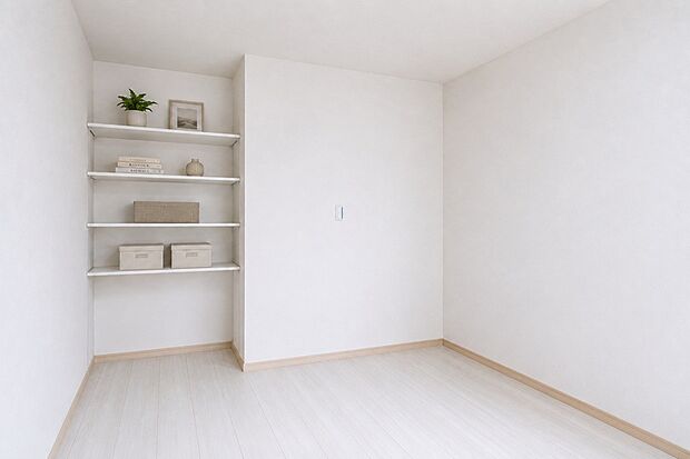 【洋室 可動棚】【施工例】洋室には高さを自由に調整できる可動棚を設置。本や日用品、収納ボックスなどをすっきり整理でき、暮らしに合わせて便利に使える収納スペースです。※家具等の配置はイメージです。