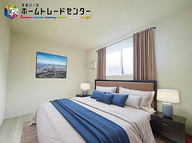 ≪Room≫
採光良好な明るい室内。木の温もりがやさしいフローリングは安らぎをもたらすプライベート空間。
※家具はCGでございます。