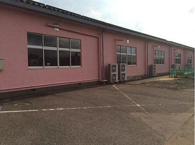 土気中央幼稚園(約469m)