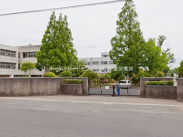 四街道市立千代田中学校（約618m）