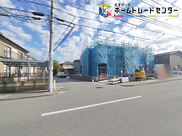 【前面道路含む現地写真】◆平日・お仕事帰りなど、いつでもご案内させていただきます！デザイン・目に見える設備面も大切ですが、耐震構造で地震に強い家の為、次代へ繋ぐ強固な住宅です。
