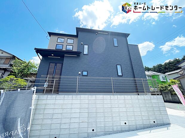 【現地外観写真】【本日御案内可能です♪】
平日・土日祝日やお仕事帰りなどお客様のご都合に合わせて、営業スタッフが誠心誠意真心込めて御対応してます♪詳しくは0120-848-887までお気軽にお問い合わせください♪