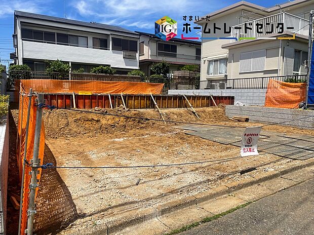 【前面道路含む現地写真】◆休日にご家族揃ってご見学はいかがでしょうか♪実際の現地を見てみると図面などではわからない、新たな発見もありますのでまずはお気軽にお問い合わせください♪