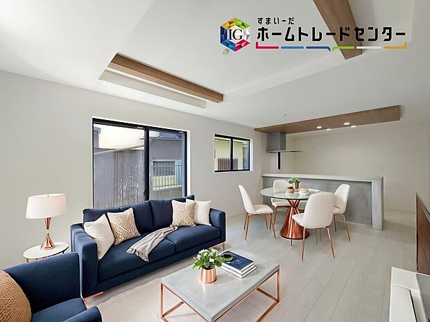 【リビング】≪Living room≫
広々とした開放感あふれるリビングです。ゆったり寛げる充分な広さがございますので、ご家族でインテリアのレイアウトを考えるのも楽しみになりそうです。
※家具はCGでございます。