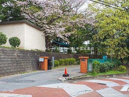 千葉市立加曽利中学校 1119m(徒歩14分)