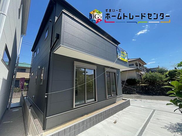 【前面道路含む現地写真】◆資料送付・ご見学即対応!建物完成しておりますので、室内ご内覧いただけます♪ご不明点等、スタッフがしっかりと説明させていただきますので、安心して現地をご覧ください♪