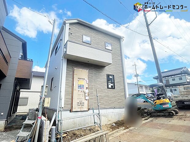 【現地外観写真】◆平日・お仕事帰りなど、いつでもご案内させていただきます!デザイン・目に見える設備面も大切ですが、耐震構造で地震に強い家の為、次代へ繋ぐ強固な住宅です。