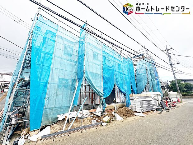 【前面道路含む現地写真】◆耐震性能にこだわる「飯田グループ」の家です!お客様のすまいと安全を守る大切な住宅だからこそ、実際の建物の作りと安心感をぜひ現地にてご体感ください!ご見学予約受付です!