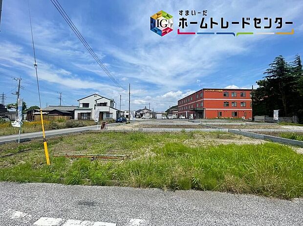 【前面道路含む現地写真】◆耐震性能にこだわるお家です！お客様のすまいと安全を守る大切な住宅だからこそ、実際の建物の作りと安心感をぜひ現地にてご体感ください！ご見学予約受付です！