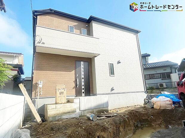 【現地外観写真】◆平日・お仕事帰りなど、いつでもご案内させていただきます！デザイン・目に見える設備面も大切ですが、耐震構造で地震に強い家の為、次代へ繋ぐ強固な住宅です。