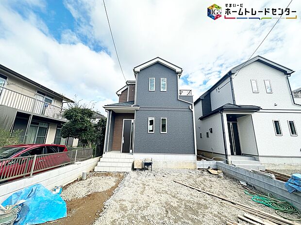 【現地外観写真】◆休日にご家族揃ってご見学はいかがでしょうか♪実際の現地を見てみると図面などではわからない、新たな発見もありますのでまずはお気軽にお問い合わせください♪