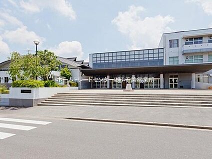 四街道市立四街道中学校 1022m(徒歩13分)