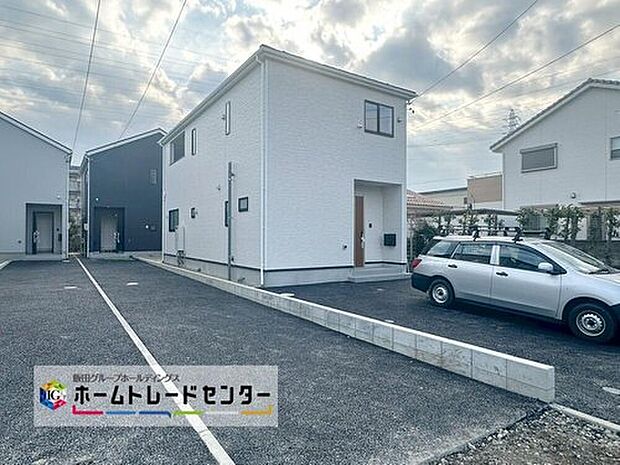 １号棟
当日のご見学予約も承ります。同じものは２つとない「夢のマイホーム」との出会いが待っているかもしれません♪