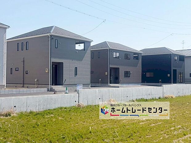 ２～４号棟
全４棟　建物完成いたしました！ぜひ現地にて、実際の建物・街並み・日当たり等ご確認下さい♪お問い合わせはお気軽に☆