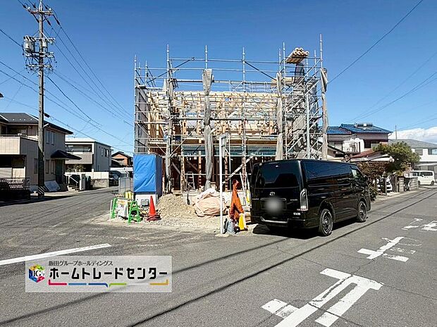 1号棟
限定1邸 完成に向けて工事中です!完成イメージが見たい!物件資料がほしい!などお気軽にお問い合わせ下さい☆