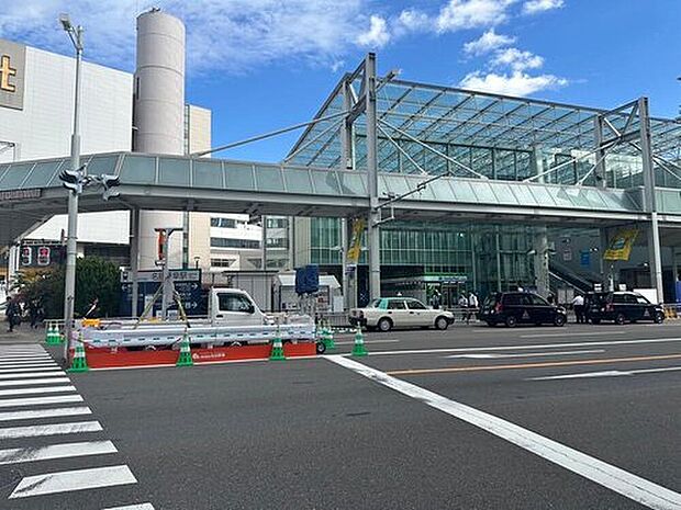 名鉄名古屋本線「名鉄岐阜」駅までバス１４分、「早田東町」停まで徒歩２分♪